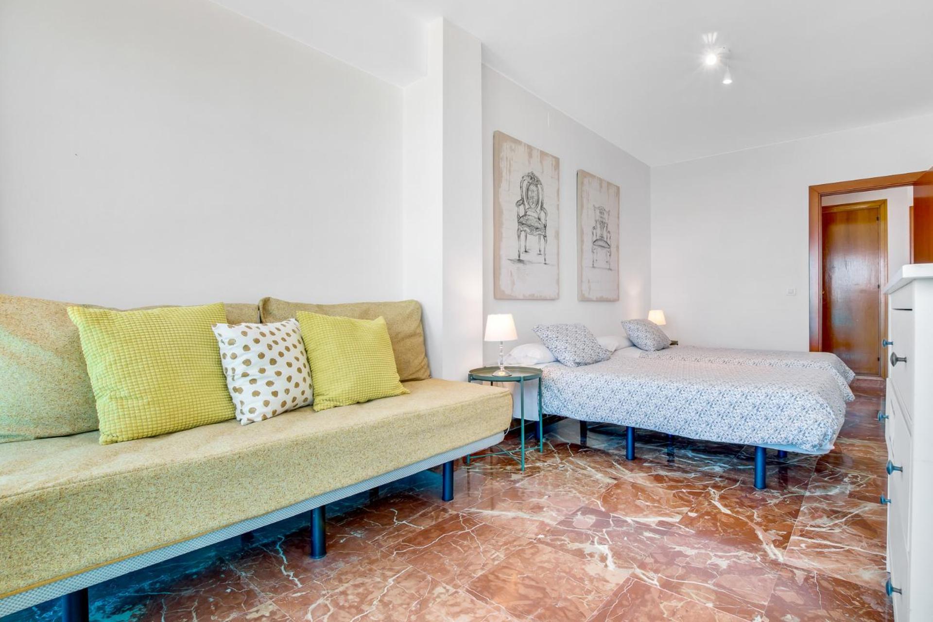 Apt Alameda De Colon Solo Familias Malaga Bagian luar foto
